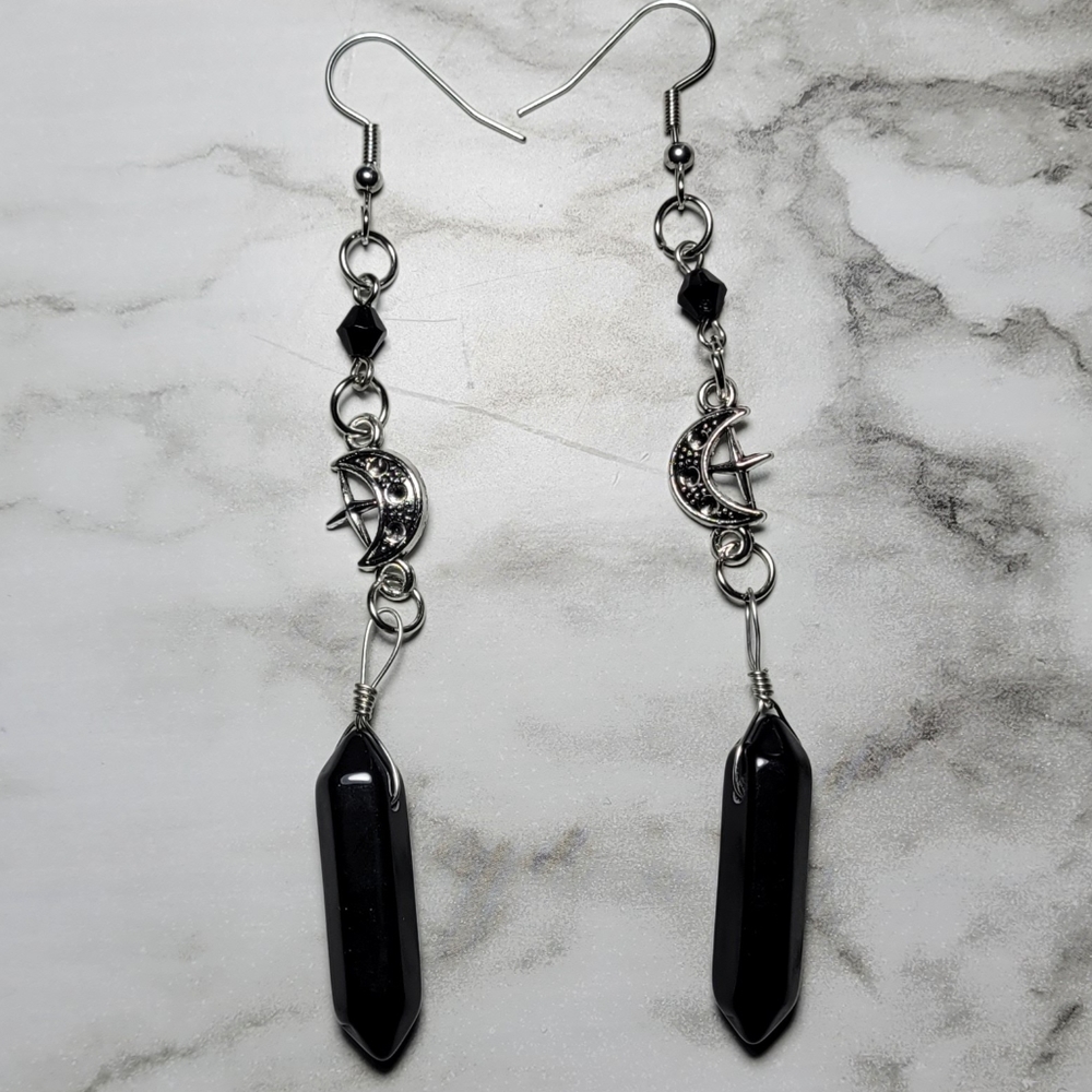 Cresent Moon Earrings 🌙